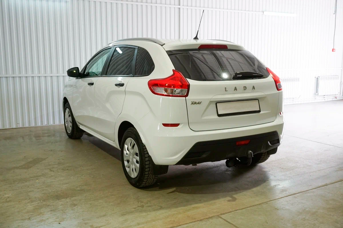 Lada Xray - фото №6